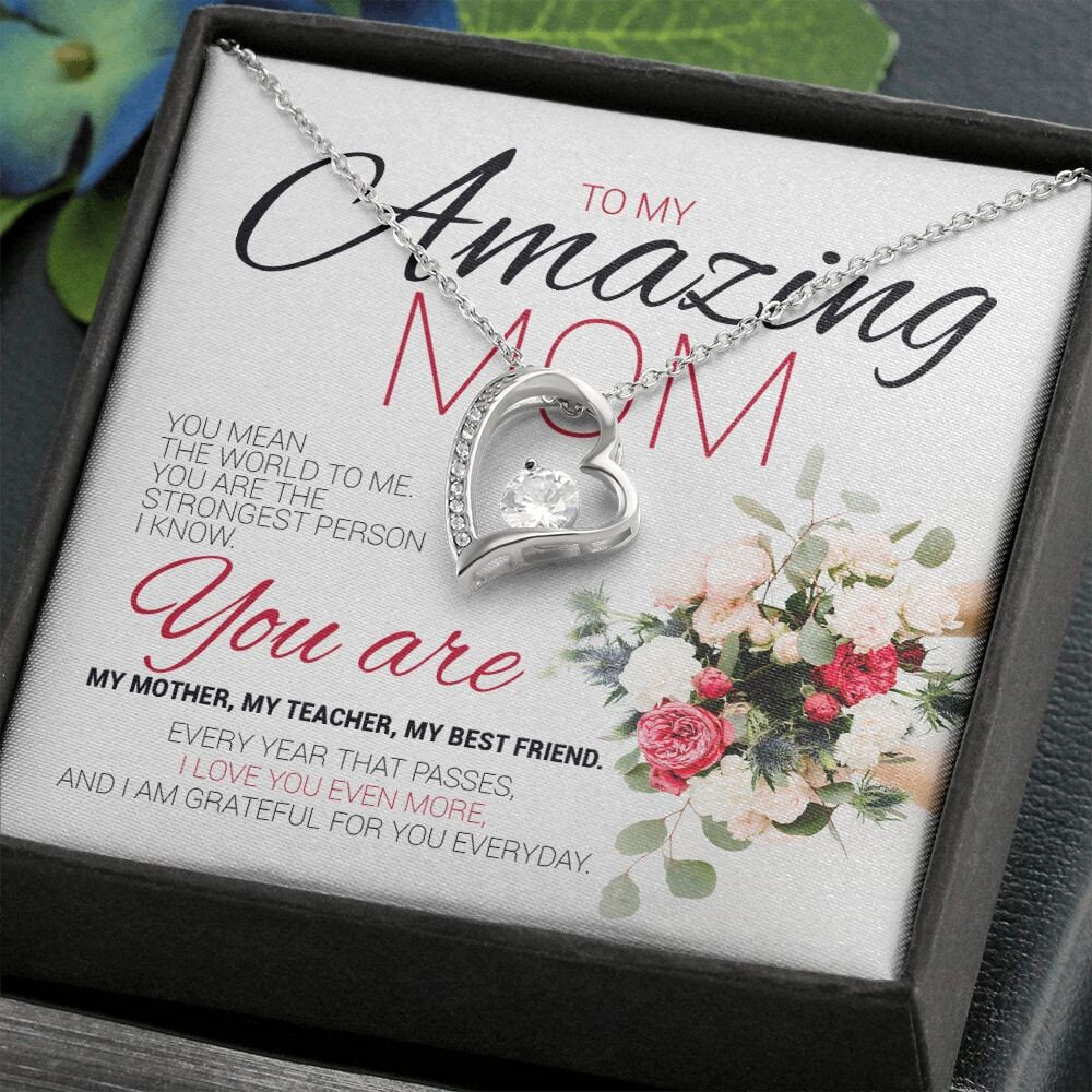 Amazing Mom Message Card Necklace