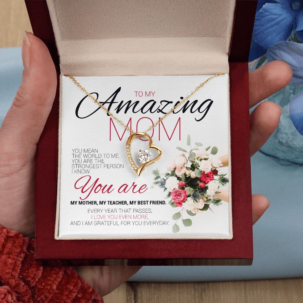 Amazing Mom Message Card Necklace